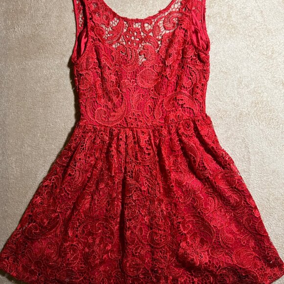 Jun‎ & Ivy Women Small Red Knee Length Floral Lace Crochet Sleeveless Dress - Picture 1 of 9